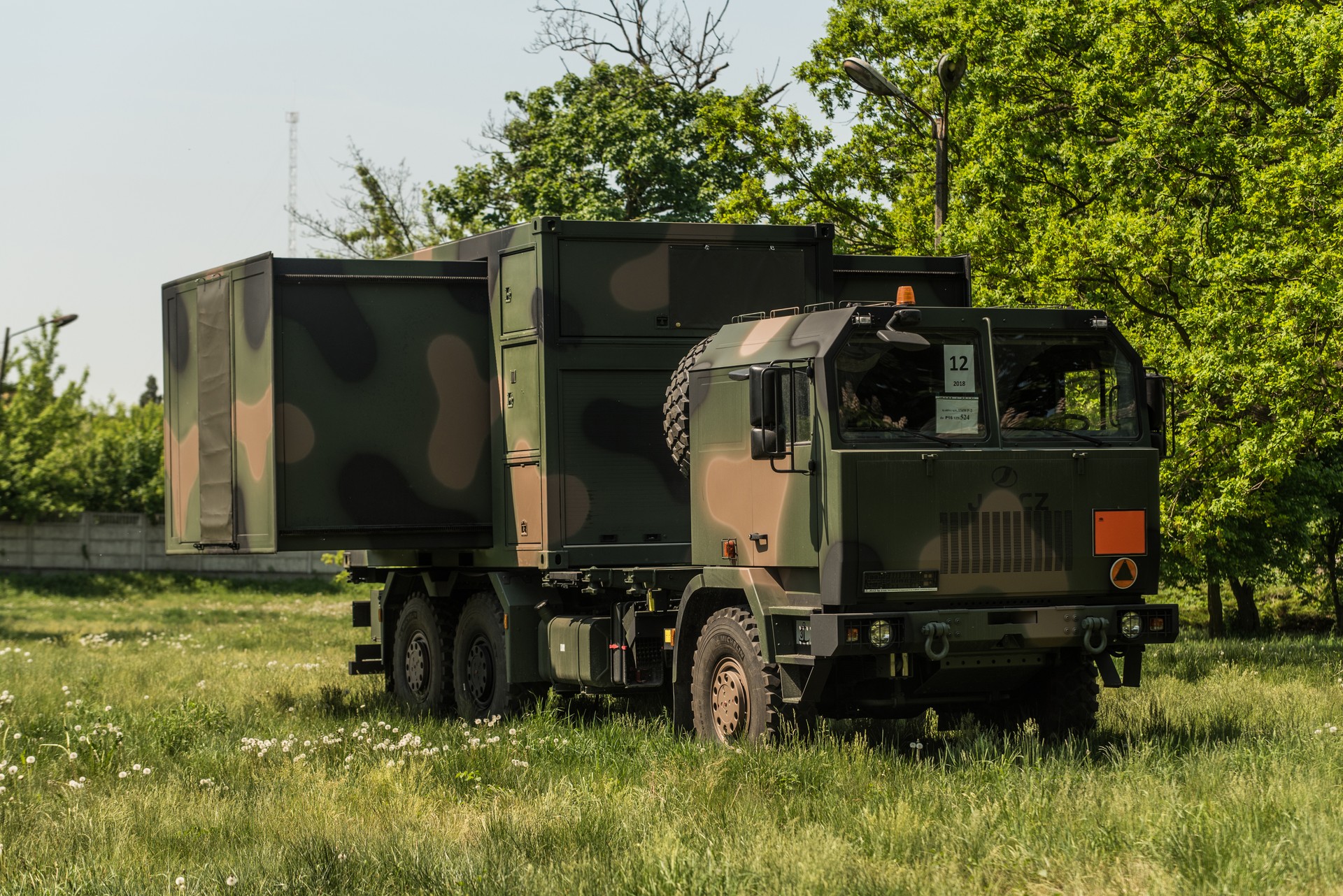 Nowoczesny kontener techniczny gotowy do transportu