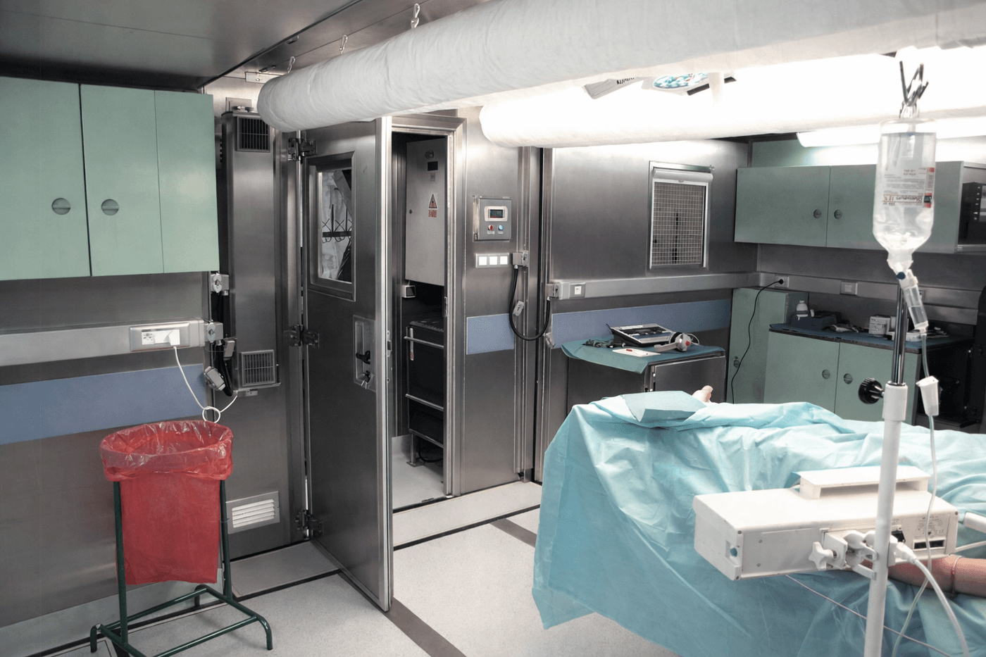 Kontener mobilny szpital polowy – widok w środku